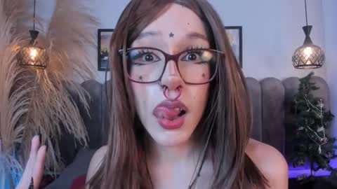 Snapshot of dark_nina_ chatting on December 2025 03:47:01 AM Nina online show from December 2025 03:47:01 AM