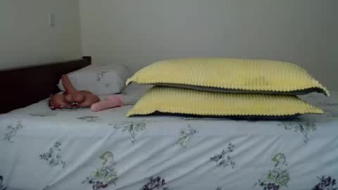 dark_qween online show from November 2025 09:36:01 AM