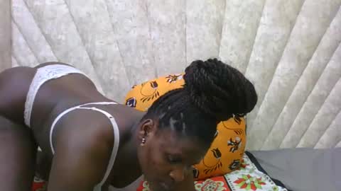 SHANICE online show from October 2025 07:36:02 PM