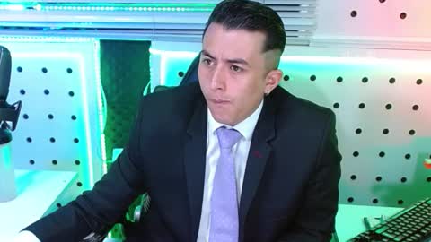 DARKO0717 online show from December 2025 03:41:02 PM