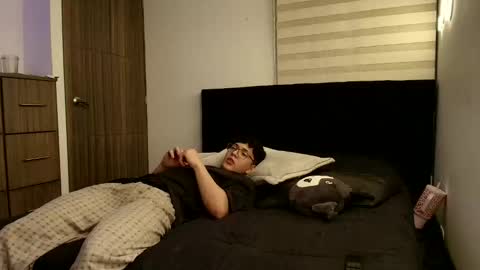 darkpleasuress online show from March 2026 08:30:01 AM