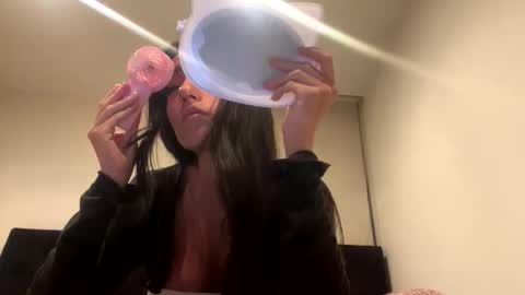 Snapshot of darkpleasuress chatting on May 2026 06:22:02 AM darkpleasuress online show from May 2026 06:22:02 AM