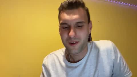 Nick online show from November 2025 08:33:02 PM