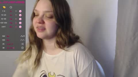 Snapshot of darling_tony18 chatting on September 2025 01:43:02 PM darling_tony18 online show from September 2025 01:43:02 PM