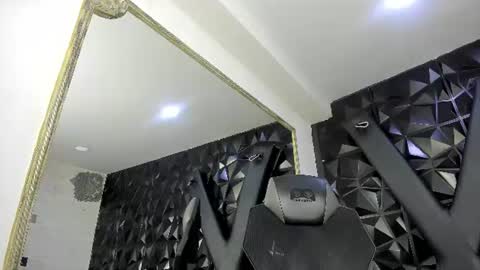 Snapshot of darlingbdsm_ chatting on June 2026 12:18:01 PM Darling online show from June 2026 12:18:01 PM