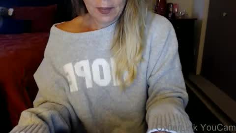 Snapshot of darlingd77 chatting on October 2025 01:00:01 PM DarlingD online show from October 2025 01:00:01 PM