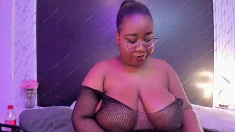  Darnell Queen online show from November 2025 05:49:01 AM