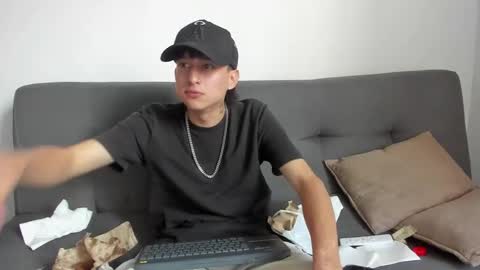 darsel_night online show from November 2025 03:11:01 PM