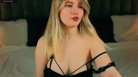 daryana_gray online show from June 2026 08:17:01 AM