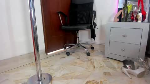 Dasha Foxxx online show from February 2025 04:15:02 PM