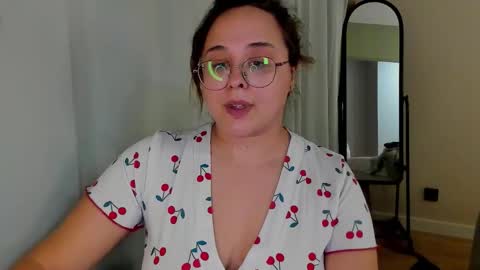 dashaprivet online show from November 2025 11:47:02 AM