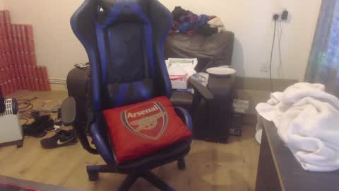 Snapshot of daver281197 chatting on January 2025 08:25:02 AM dave online show from January 2025 08:25:02 AM