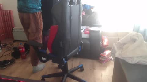 Snapshot of daver281197 chatting on March 2025 04:44:02 PM dave online show from March 2025 04:44:02 PM