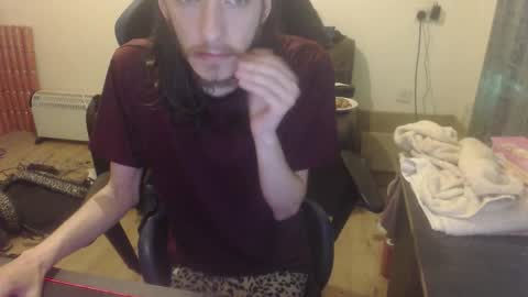 Snapshot of daver281197 chatting on October 2025 07:56:02 PM dave online show from October 2025 07:56:02 PM