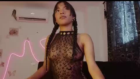 Snapshot of daviana_hill_ chatting on June 2026 05:08:01 PM Davi online show from June 2026 05:08:01 PM