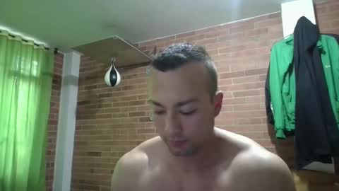 Snapshot of david131603 chatting on November 2025 09:28:01 PM Davi10 online show from November 2025 09:28:01 PM