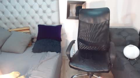 Snapshot of david_bandercock chatting on December 2024 04:46:02 PM david_bandercock online show from December 2024 04:46:02 PM