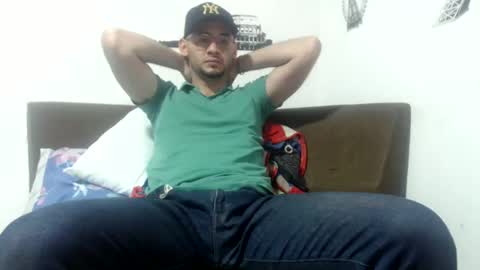 Snapshot of david_hot12 chatting on January 2025 03:52:01 AM david online show from January 2025 03:52:01 AM