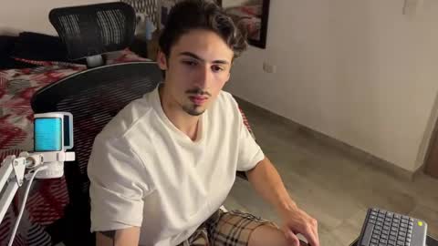 Snapshot of david_muller_ chatting on April 2026 07:23:01 PM David online show from April 2026 07:23:01 PM