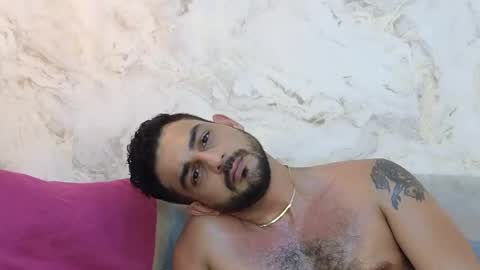 JF oliveira online show from December 2024 04:24:02 PM