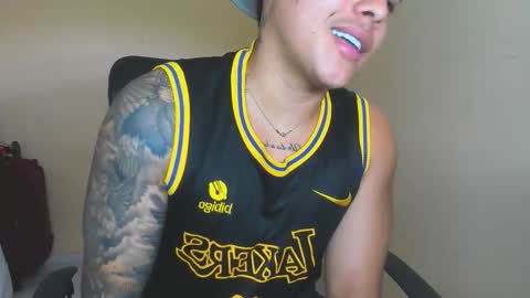 Snapshot of davidlenonn_ chatting on September 2025 08:23:02 PM Lennon online show from September 2025 08:23:02 PM