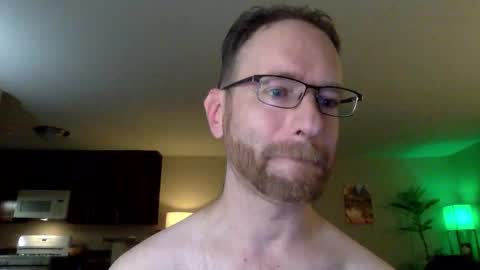 Snapshot of davidwilcox1982 chatting on January 2026 04:50:02 AM Dave online show from January 2026 04:50:02 AM