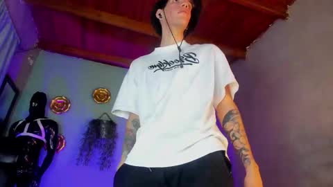 daviid_huge online show from December 2025 02:06:02 AM