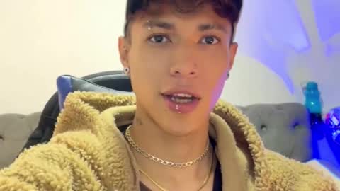 Snapshot of daxonreyy_ chatting on February 2026 12:34:01 PM Daxon online show from February 2026 12:34:01 PM