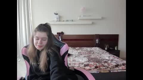 dazdrasmigdasue online show from February 2025 11:12:02 AM