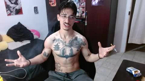 Snapshot of dazzayyy chatting on May 2026 12:05:01 AM dazzayy online show from May 2026 12:05:01 AM