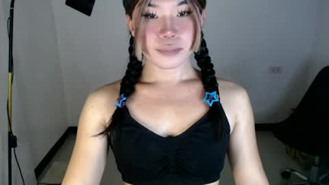 Snapshot of dazzzlingcarol chatting on June 2026 09:47:01 AM dazzzlingcarol online show from June 2026 09:47:01 AM