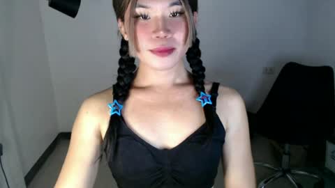 Snapshot of dazzzlingcarol chatting on June 2026 12:22:01 PM dazzzlingcarol online show from June 2026 12:22:01 PM