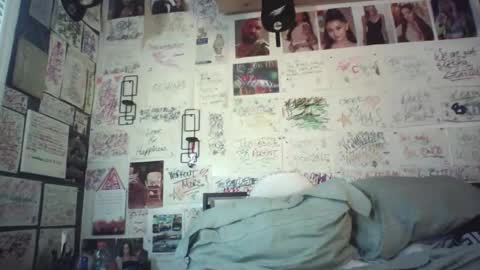 dbeamon92 online show from April 2026 03:20:02 PM