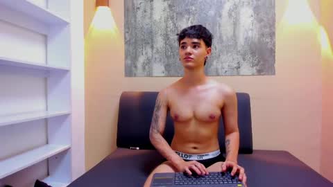 Snapshot of deacon_lean chatting on April 2026 09:04:01 PM Deacon online show from April 2026 09:04:01 PM