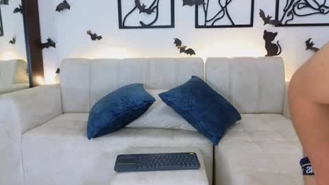 Snapshot of deam_broowm chatting on October 2025 12:11:02 AM Andres online show from October 2025 12:11:02 AM