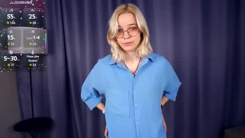 Snapshot of deannmaslen chatting on October 2025 05:15:02 AM Charlie 18yo online show from October 2025 05:15:02 AM