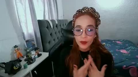 Snapshot of dear_juliet chatting on November 2025 09:36:01 PM Juliet online show from November 2025 09:36:01 PM