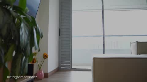 NINA   30OFF online show from September 2025 12:06:01 PM