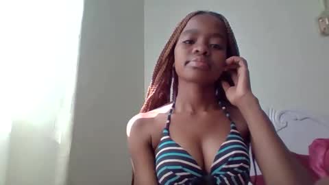 Snapshot of dearygirl chatting on February 2025 06:15:02 AM lilian online show from February 2025 06:15:02 AM