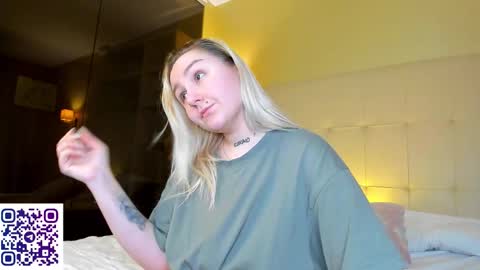 Debbie Mon Tue Fri Sun Sat GMT 3 1000am - 0400pm  online show from November 2025 05:20:01 PM