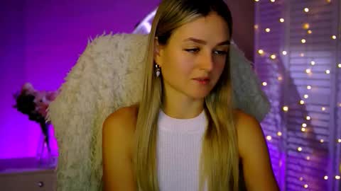 Debora online show from November 2025 04:44:02 AM