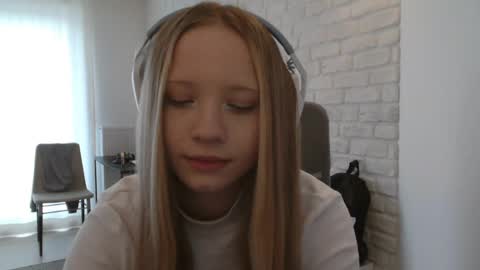 Amanda online show from May 2026 04:02:01 PM