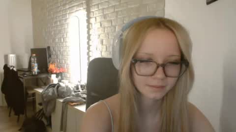 Amanda online show from May 2026 07:55:02 PM