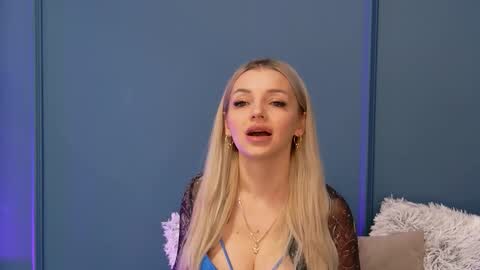 Snapshot of deeavip chatting on February 2026 06:43:02 AM DeeaVIP online show from February 2026 06:43:02 AM