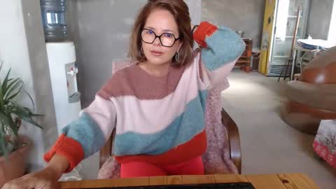 Snapshot of deepintoyourmind chatting on September 2025 07:21:02 AM hi guys i m a cute milf i m here for good time and nice people pls be respectfool and enjoy me online show from September 2025 07:21:02 AM