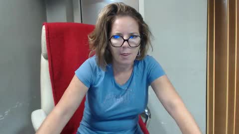 Snapshot of deepintoyourmind chatting on September 2025 08:52:02 AM hi guys i m a cute milf i m here for good time and nice people pls be respectfool and enjoy me online show from September 2025 08:52:02 AM