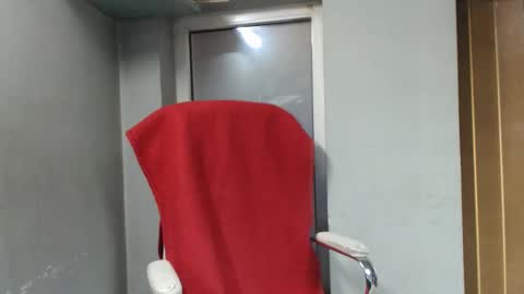 Snapshot of deepintoyourmind chatting on October 2025 08:42:02 AM hi guys i m a cute milf i m here for good time and nice people pls be respectfool and enjoy me online show from October 2025 08:42:02 AM