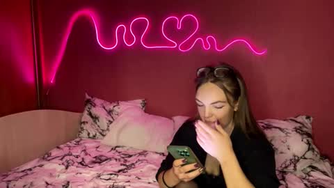 Snapshot of deeplookscouple chatting on October 2025 01:41:02 PM deeplookscouple online show from October 2025 01:41:02 PM