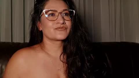Snapshot of deesseluxure_ chatting on June 2026 03:08:02 AM Andre online show from June 2026 03:08:02 AM