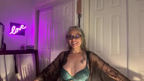 Snapshot of degeneratesaint chatting on September 2025 02:36:02 AM Tori online show from September 2025 02:36:02 AM